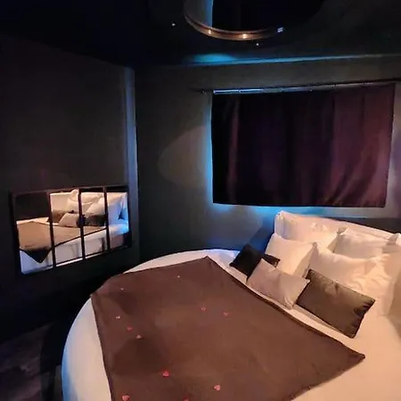 Apartament Colorroom31 - Nuit Insolite - - Tantra - (adults Only) Rouffire