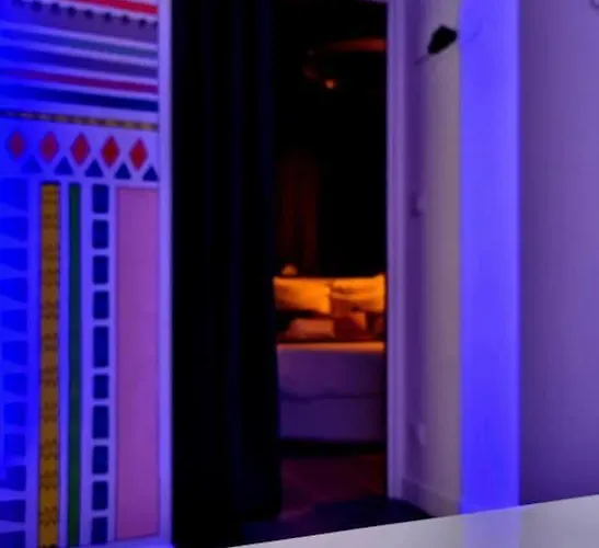 Colorroom31 - Nuit Insolite - - Tantra - (adults Only) Apartamento *