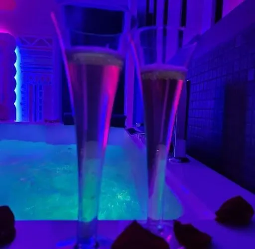 Colorroom31 - Nuit Insolite - - Tantra - (adults Only) * Rouffiac-Tolosan